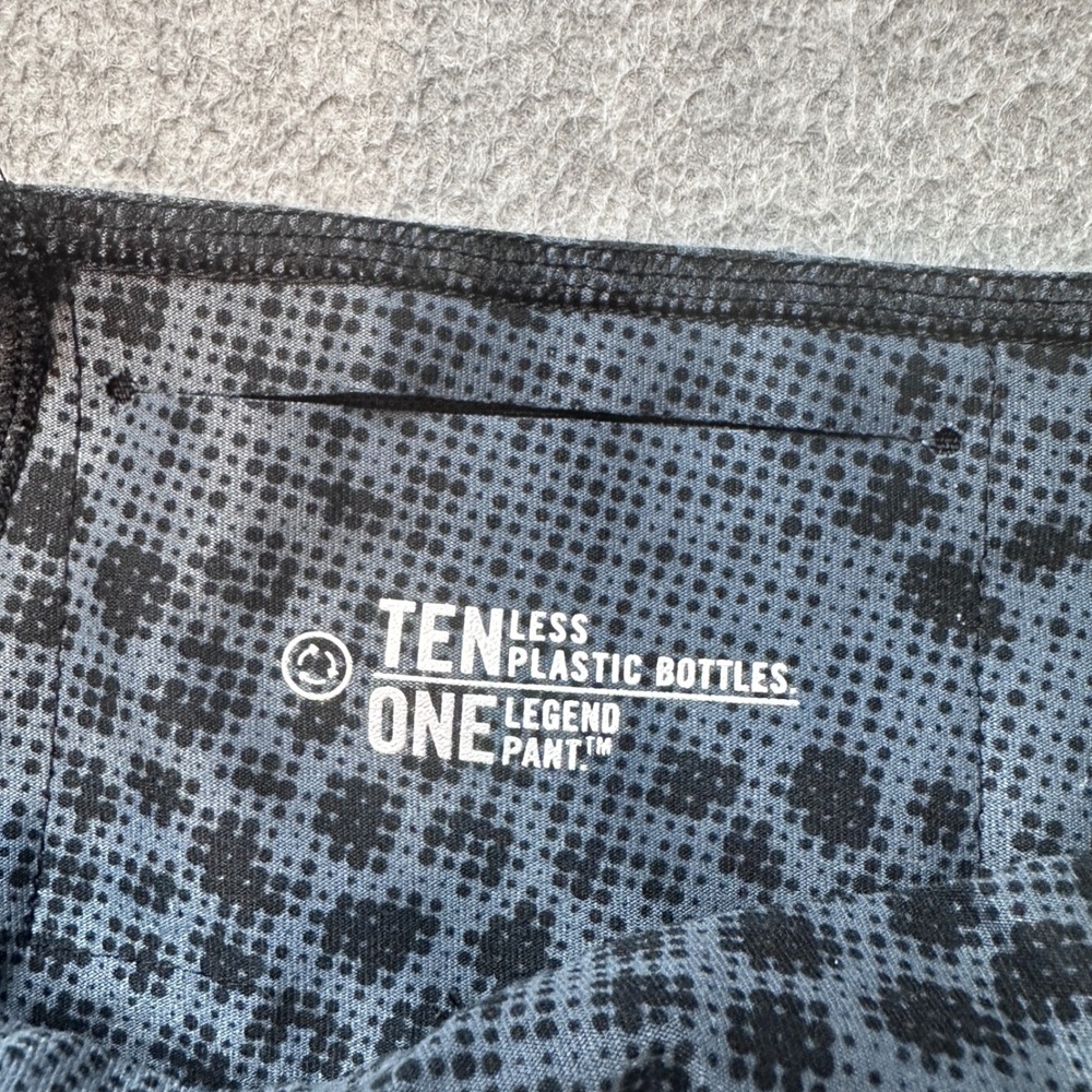 Nike‎ Leggings Womens S Grey Dri-FIT Legend Ten One Animal Print Crop 548495-479 - Picture 6 of 11